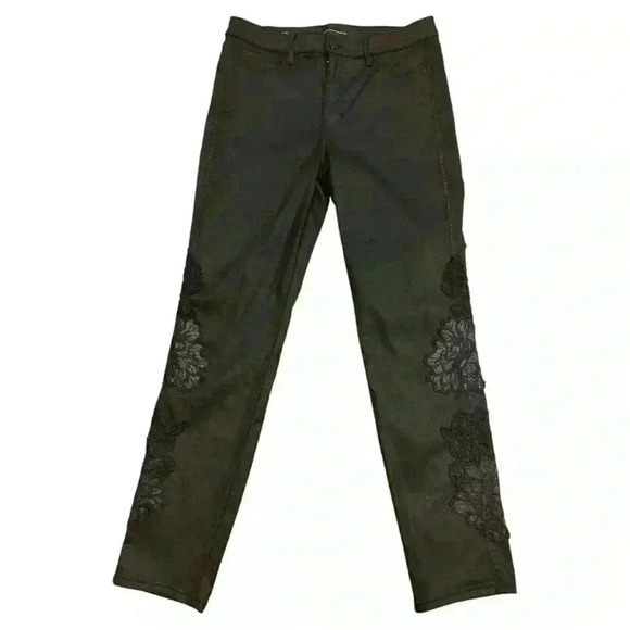 White House Black Market High-Rise Coated Denim & Lace
Slim Jeans Size 10 - Picture 6 of 14